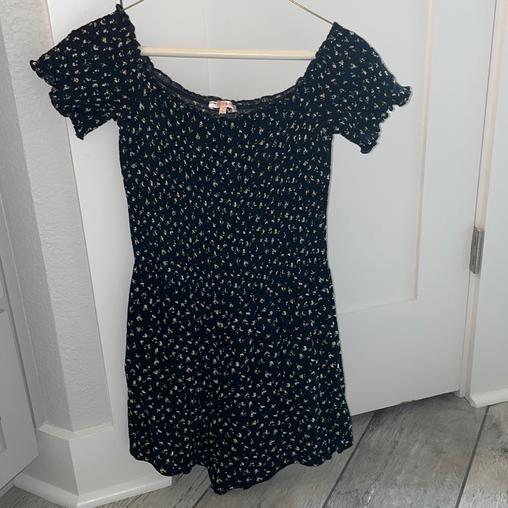 Floral Romper - Size Medium (Black)